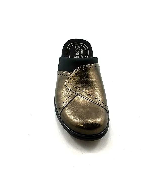 Cobb Hill by New Balance RevMarvel Leather Clogs  (Women)