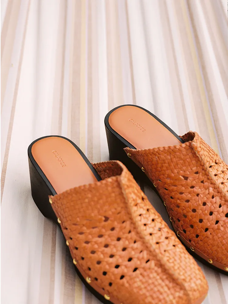 YVONE Flame clog sandal